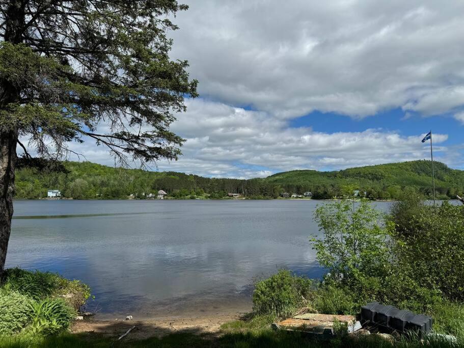 فيلا Bienvenue Au Chalet 3 Copains Lac-Simon المظهر الخارجي الصورة