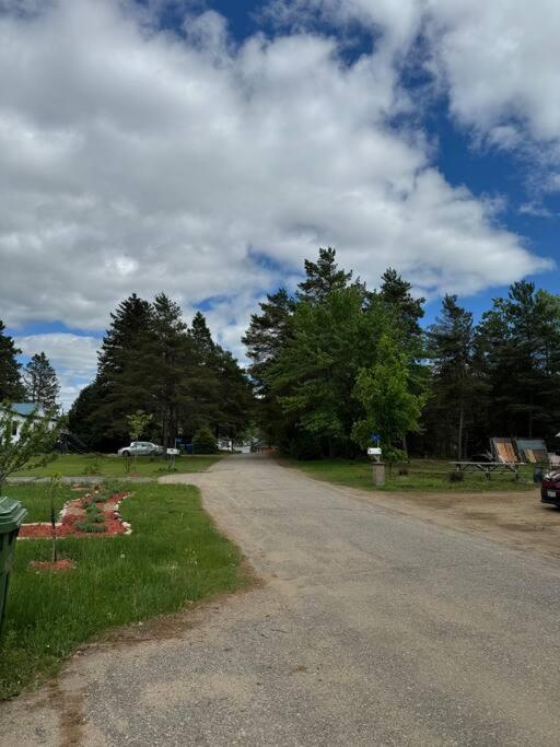 فيلا Bienvenue Au Chalet 3 Copains Lac-Simon المظهر الخارجي الصورة